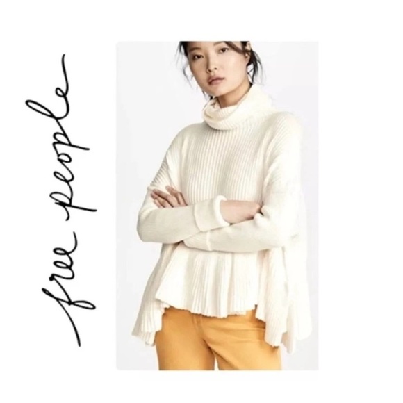 Free People Layer Cake Turtleneck Size M Sweater Bohemian Oversized Cabincore - Picture 1 of 10
